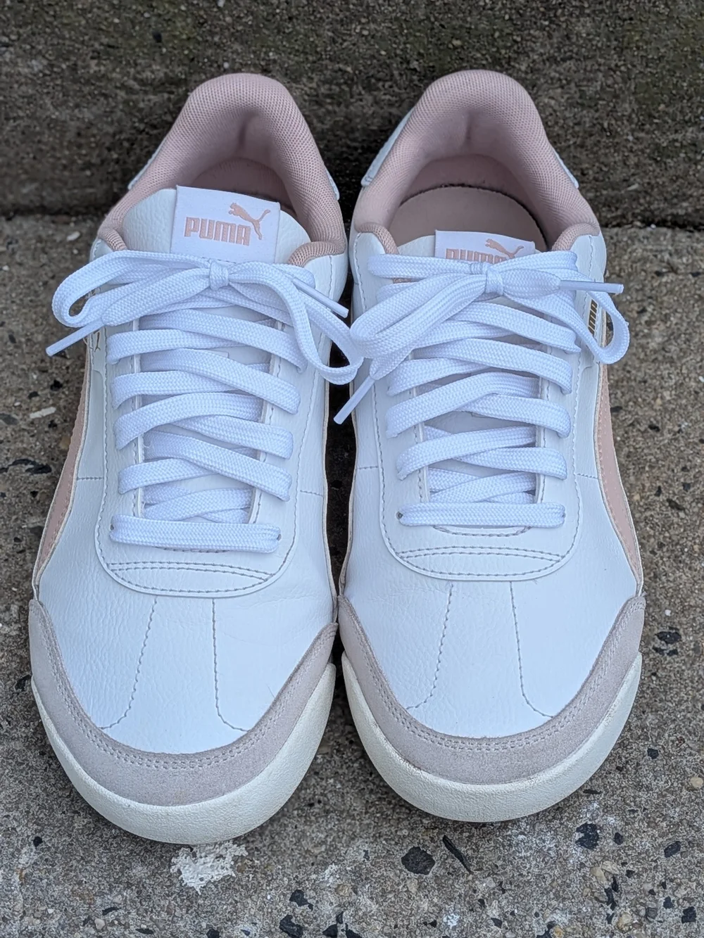 Puma Women’s White & Blush Classic Sneaker Size 9.5